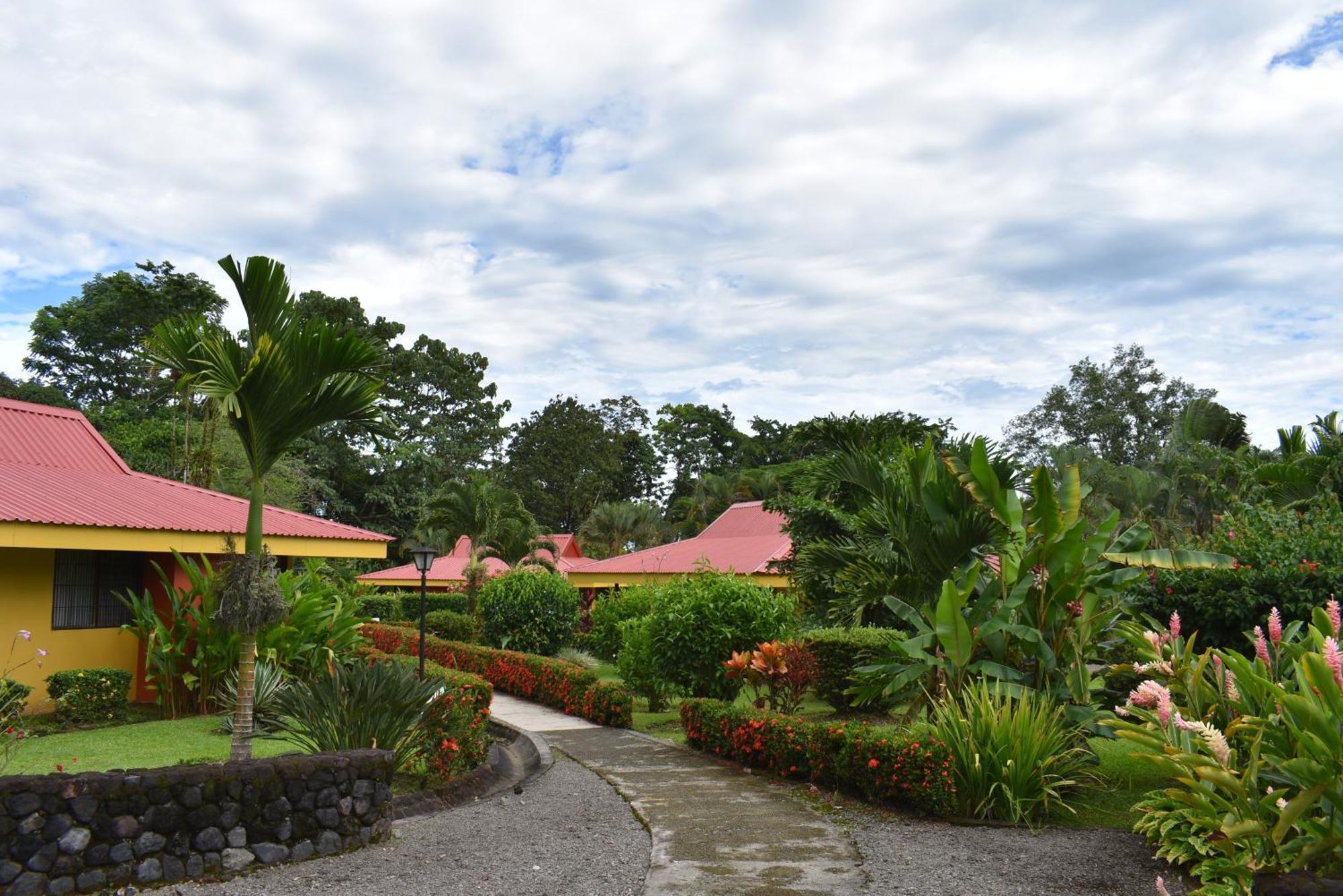 Hotel Arenal Country Inn La Fortuna Exterior photo