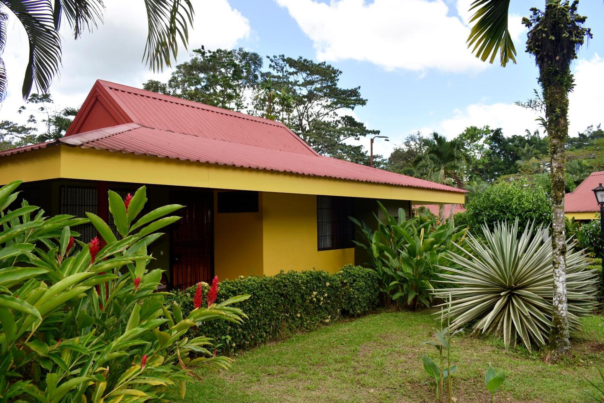 Hotel Arenal Country Inn La Fortuna Exterior photo